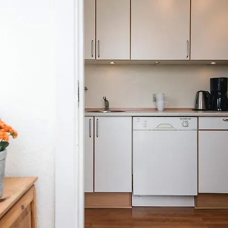 4 Person In Strand-by Traum * Вайерс-Странд